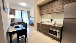 Commonwealth Towers (D3), Condominium #457530091